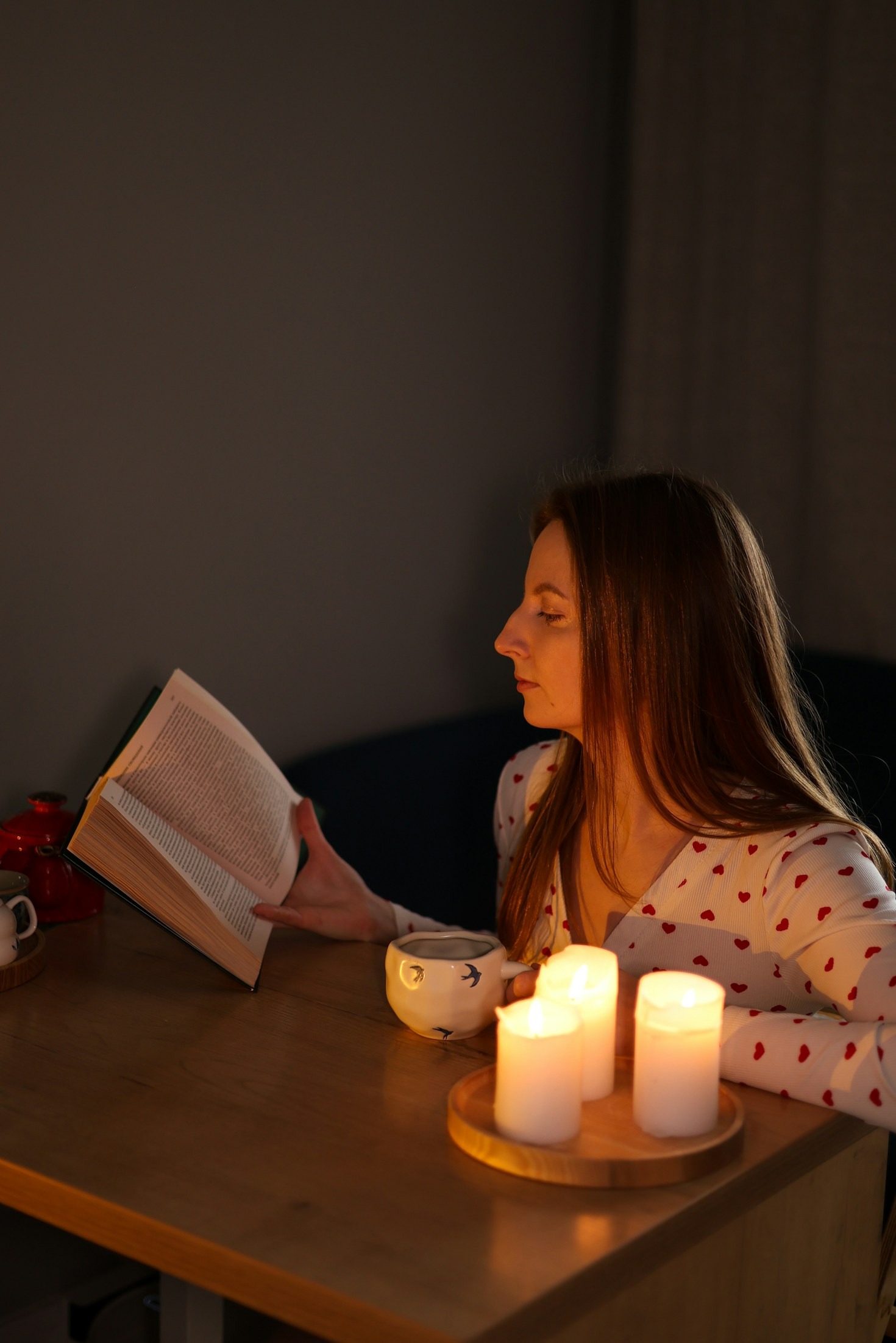 Ten Essential Reads For Cozy Evenings